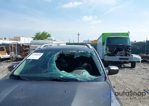 2014 Jeep Cherokee Latitude z USA, uszkodzony, nr VIN 1C4PJMCS7EW281654